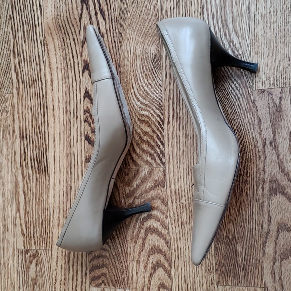 (9) Amalfi Made in Italy Neutral Tone Pointy Toe Leather Heels Formal Ocassion - Picture 7 of 16